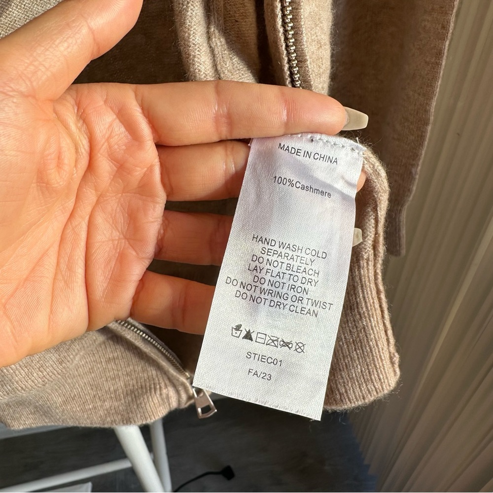 *SOLD* NWT Full Set Quince Mongolian 100% Cashmere Oatmeal Zip Hoodies + Joggers - Picture 9 of 15
